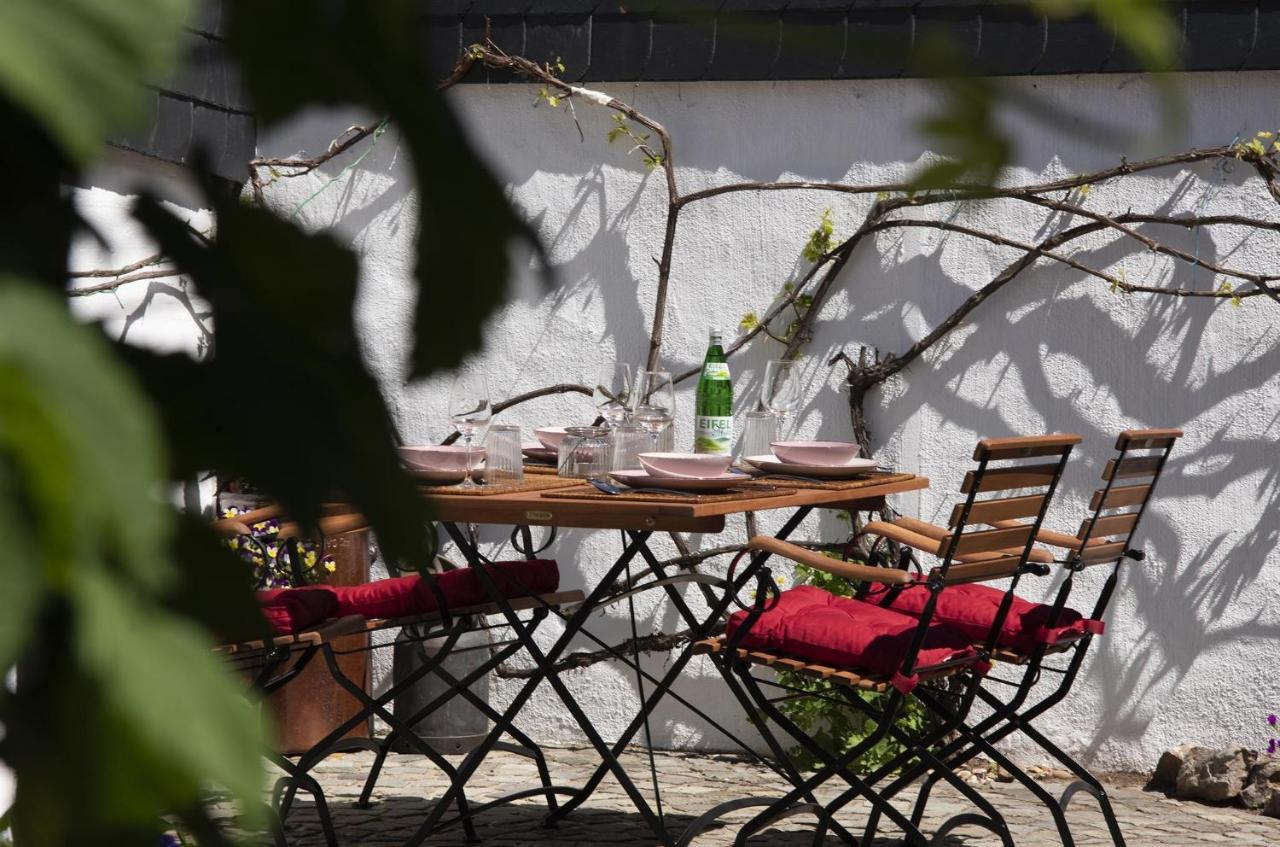 Rosige Zeiten, Ferien Im Fachwerkhaus Mechernich Exterior photo